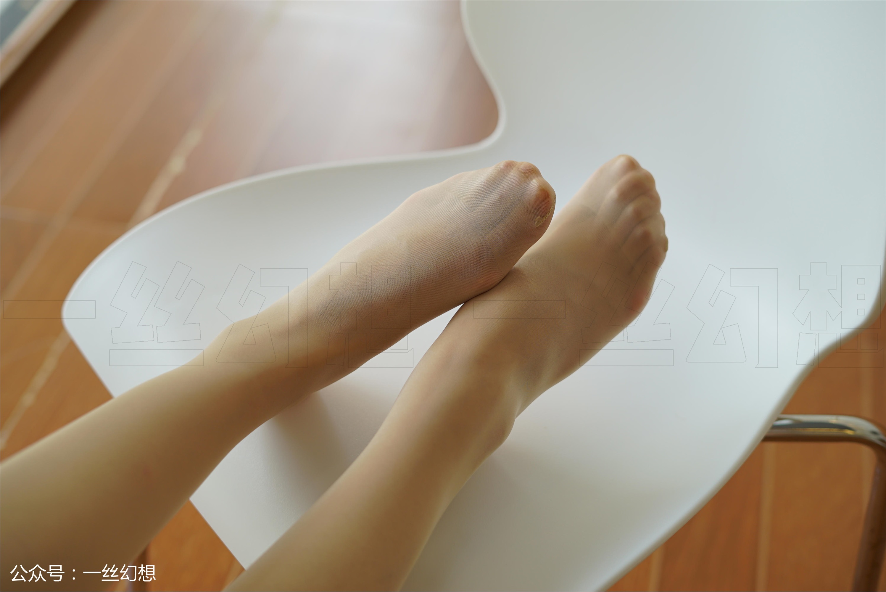 高丝女子图鉴 袜小喵×一丝幻想 NZ014 茜茜